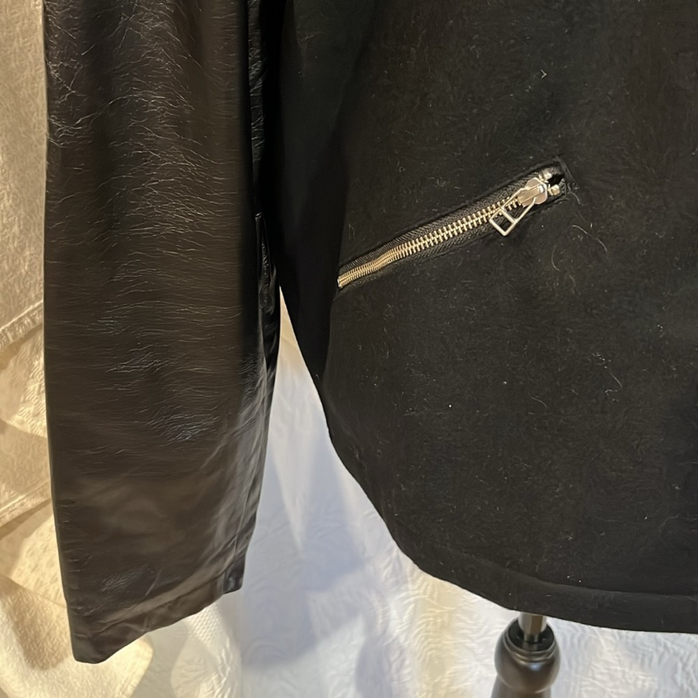 LRG jacket with leather sleeves, size medium - Picture 5 of 15